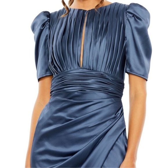 MAC DUGGAL PUFF SLEEVE PLEATED BODICE DRAPED GOWN IN MIDNIGHT BLUE SIZE 14 - Picture 3 of 16
